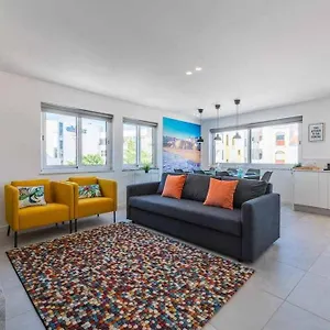 central-town-2-bedroom-apartment-albufeira.hotelaalgarve.com/